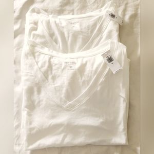 Set of 2 Old Navy, V-neck Maternity Tees, XXL